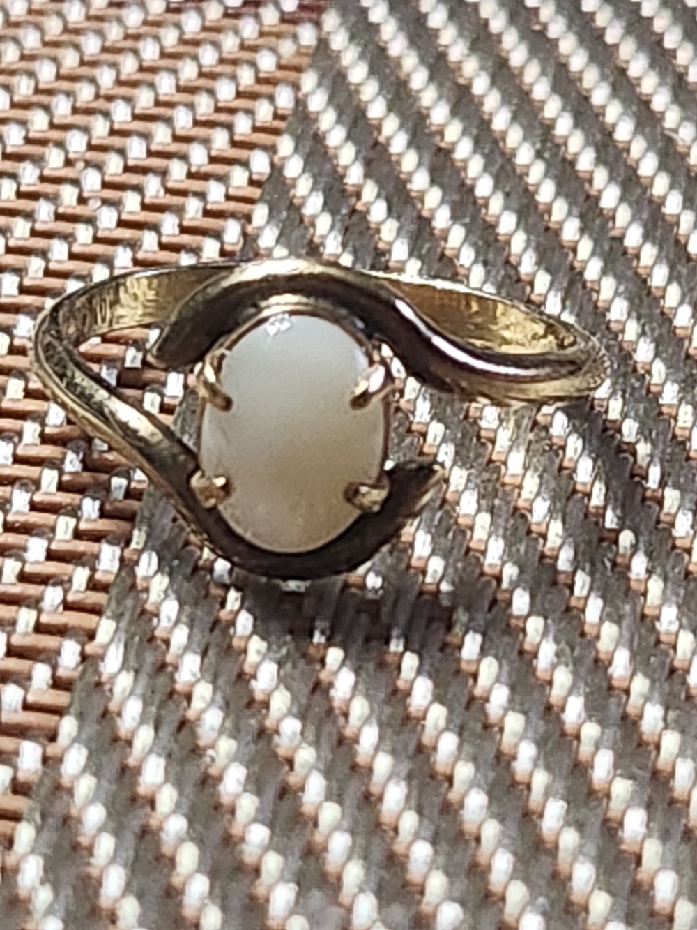 Gold-Tone White Cabochon Ring - Elegant Women's Jewelry
